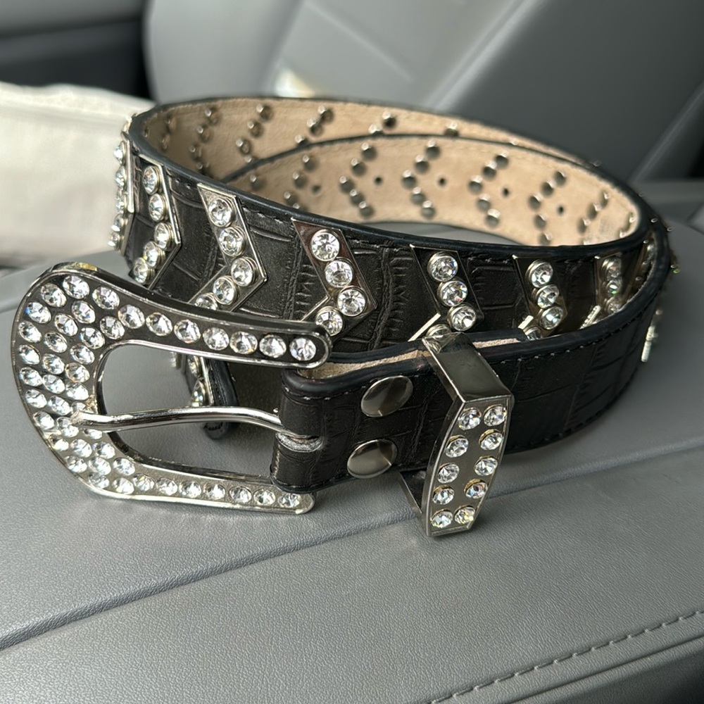 Nocona chevron rhinestone belt